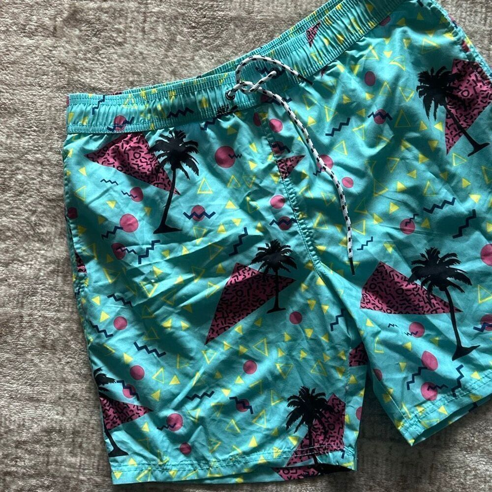 Maui & Sons Size Large men’s swim trunks 80s print - Picture 4 of 6